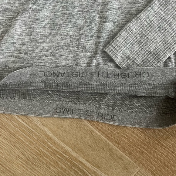 Heather Gray Lululemon Swiftly Tech - Picture 4 of 5